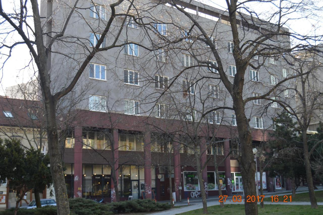 Vacation Apartment Up To 10 Bratysława Zewnętrze zdjęcie